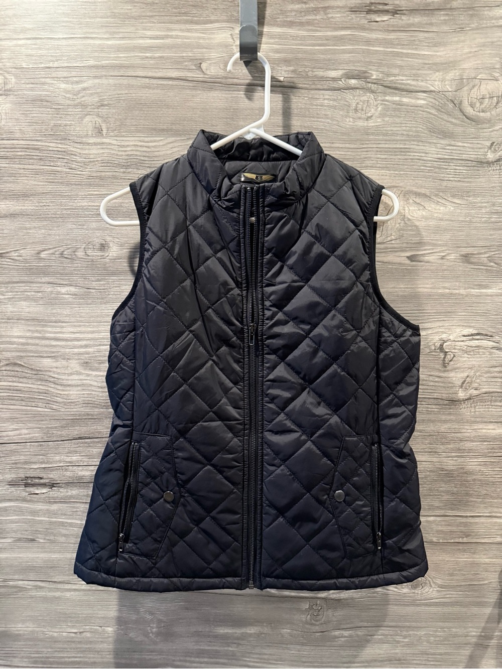 Black Women’s Lightweight Classic Zip Quilted Vest - Size: Small